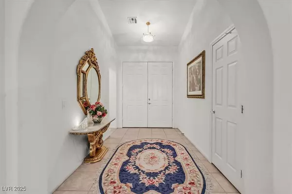 Las Vegas, NV 89131,8216 Wooden Windmill CT