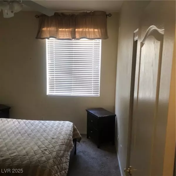 9016 Gabro LN, Las Vegas, NV 89123