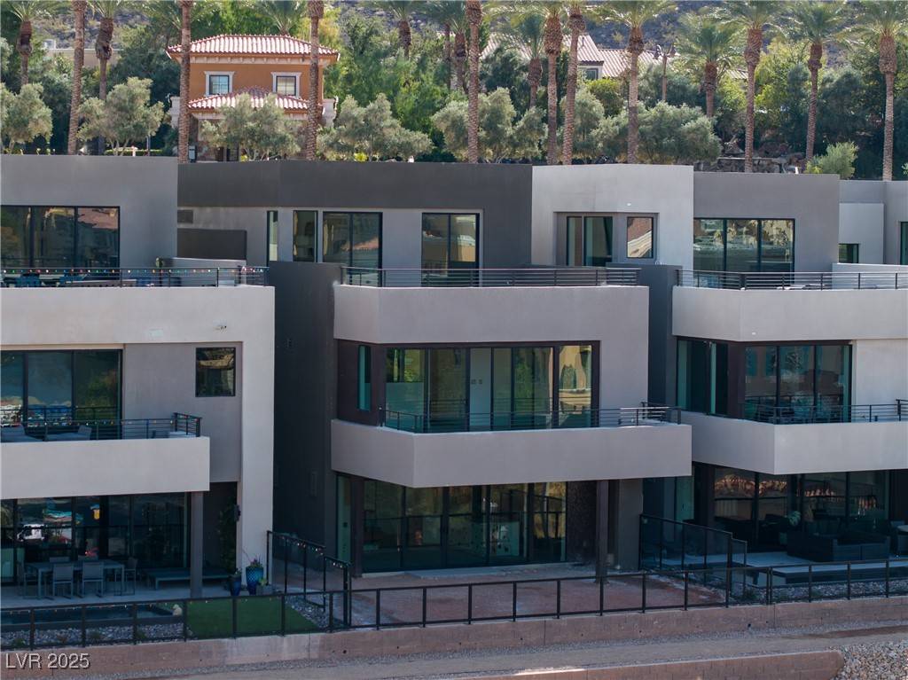Henderson, NV 89011,20 Lakefront DR