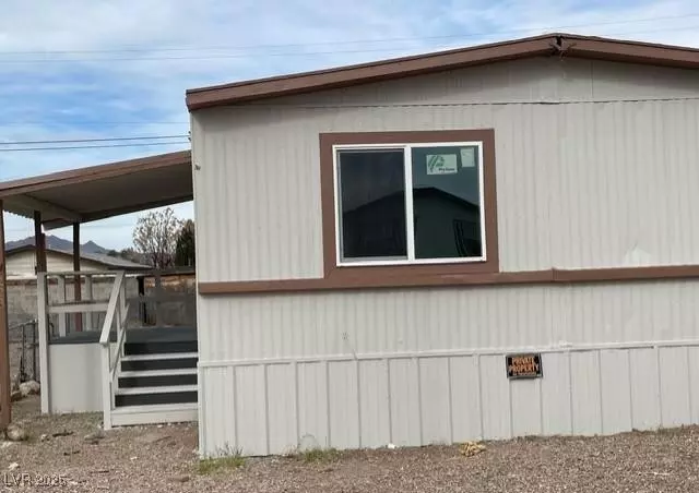 Henderson, NV 89015,223 Mojave LN