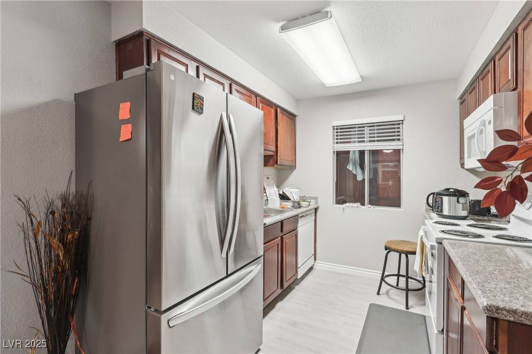 Las Vegas, NV 89103,5405 Indian River DR #392