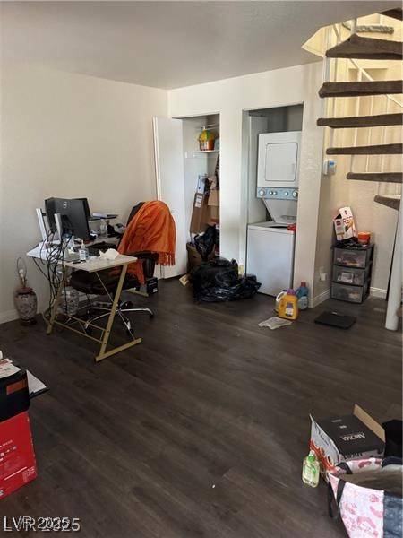 Las Vegas, NV 89169,510 Elm DR #205