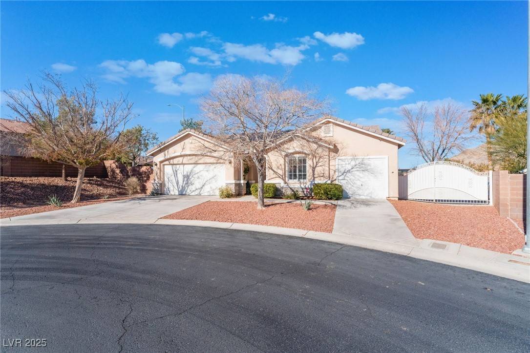 Las Vegas, NV 89129,10240 Clark Wooldridge CT