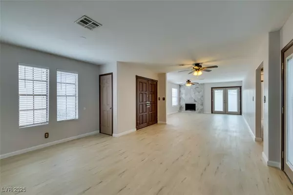 Las Vegas, NV 89121,3988 Salisbury PL