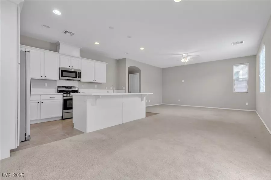 5233 Fiery Sky Ridge ST, Las Vegas, NV 89148