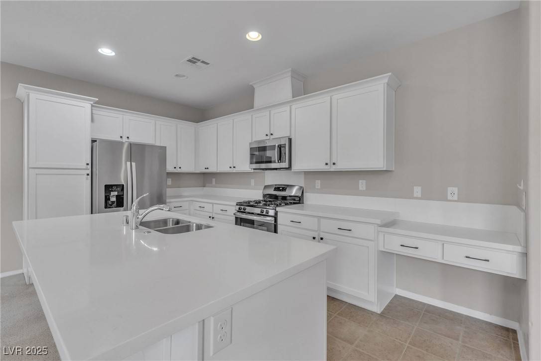 5233 Fiery Sky Ridge ST, Las Vegas, NV 89148
