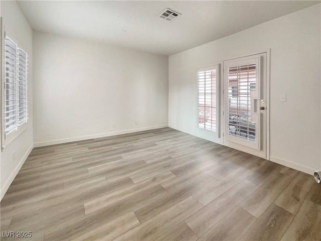 Henderson, NV 89014,562 Cervantes DR