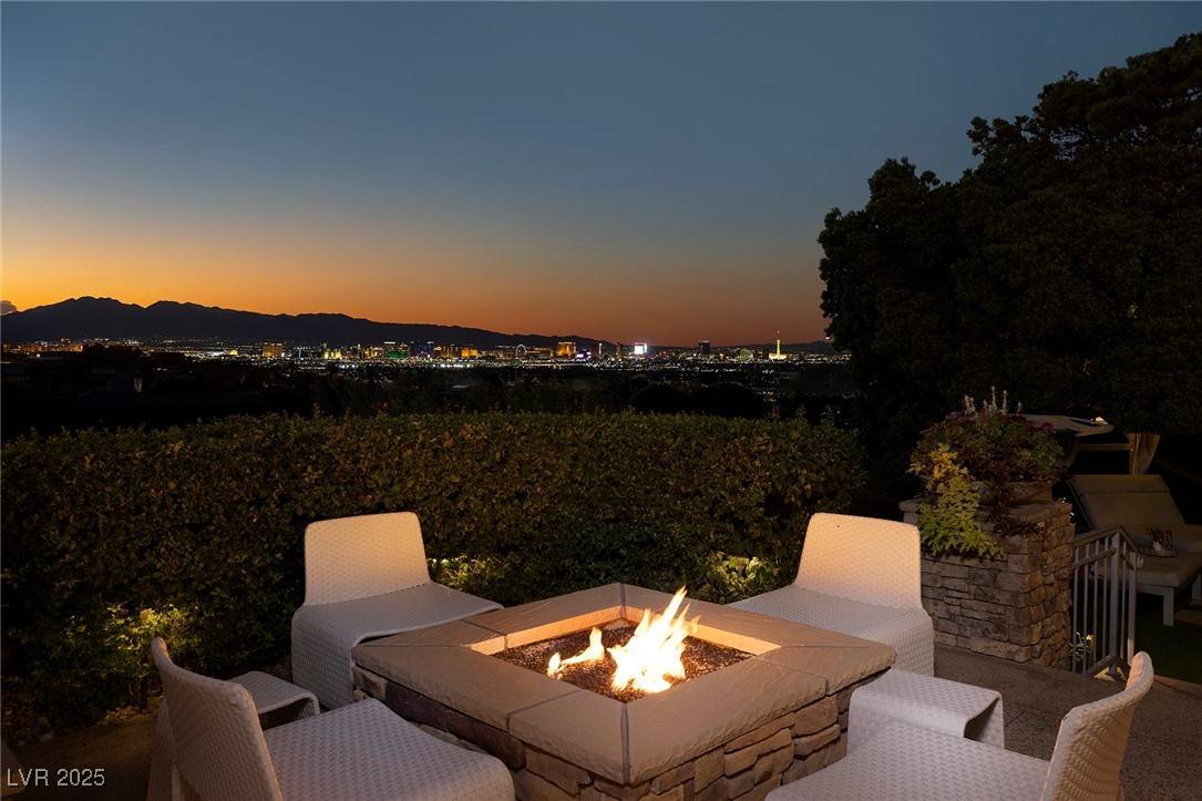 Henderson, NV 89012,641 Saint Croix ST
