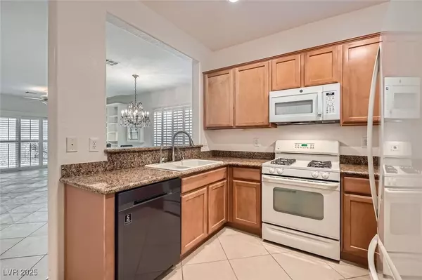 North Las Vegas, NV 89084,7708 Pine Warbler WAY