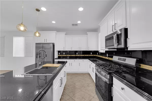 North Las Vegas, NV 89081,2033 Old Field AVE