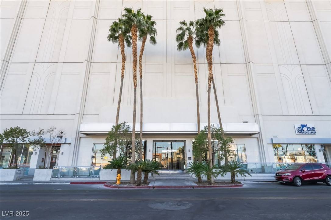 Las Vegas, NV 89101,900 Las Vegas BLVD #904