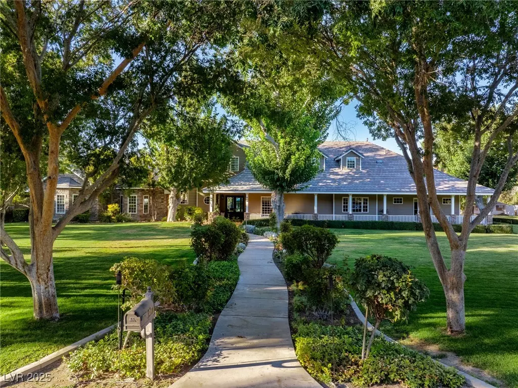 Las Vegas, NV 89107,330 Rancho CIR