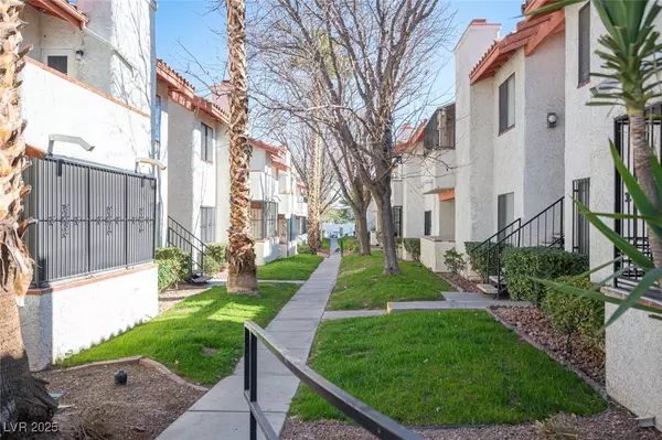 Las Vegas, NV 89119,1701 E Katie AVE #65