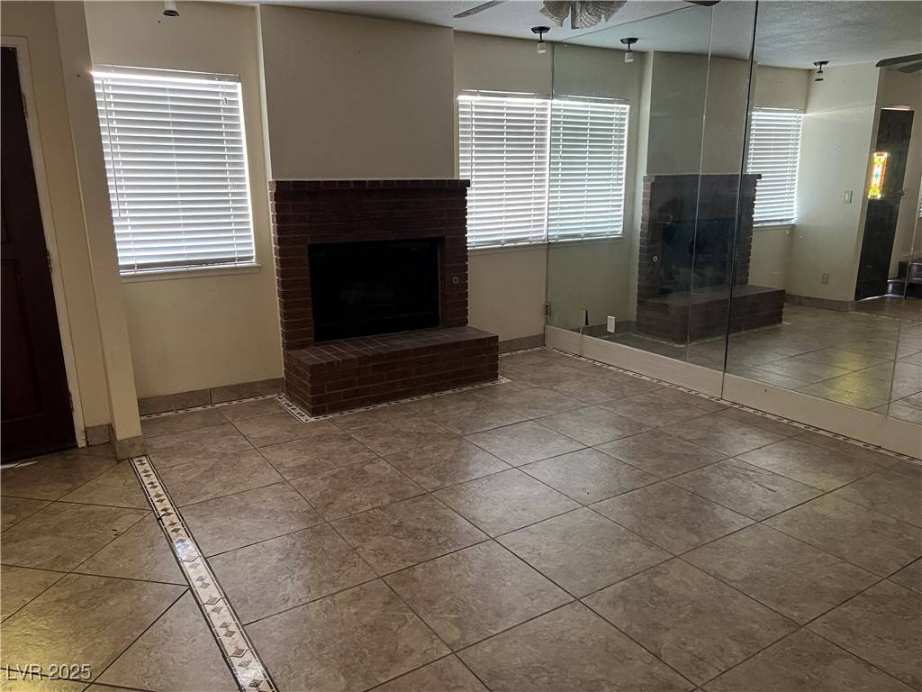 Las Vegas, NV 89121,2686 Ruthe Duarte AVE