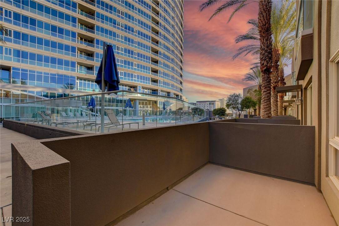 Las Vegas, NV 89103,4565 Dean Martin DR #102