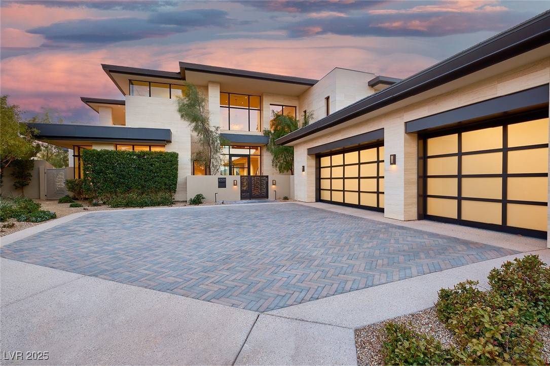 4929 Summit Overlook DR, Las Vegas, NV 89135