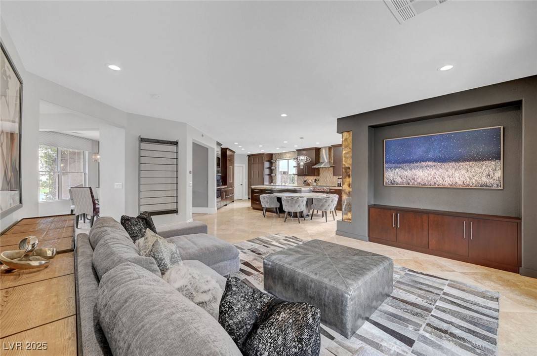 Las Vegas, NV 89144,10213 Owls Peak CT