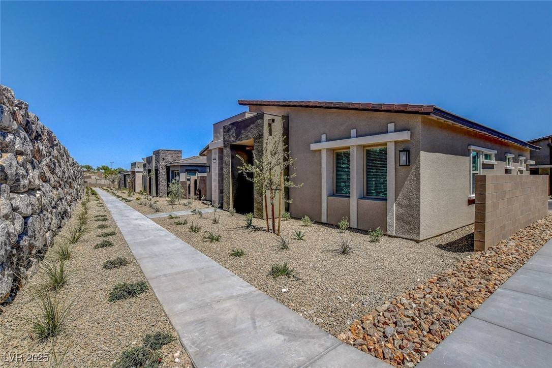 Las Vegas, NV 89138,913 Allister Fields LN
