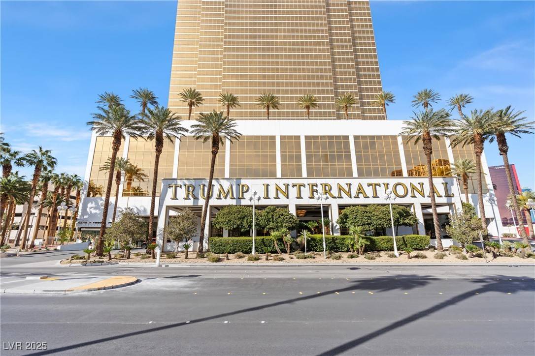 2000 N Fashion Show DR #3709, Las Vegas, NV 89109
