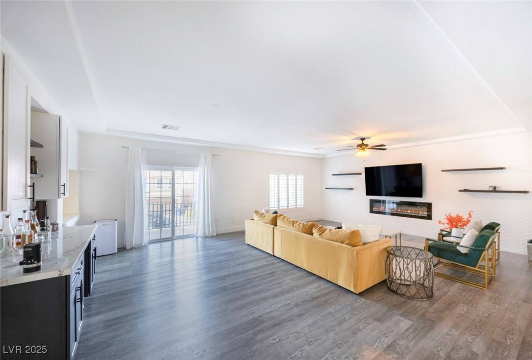 Las Vegas, NV 89183,10658 Salmon Leap ST