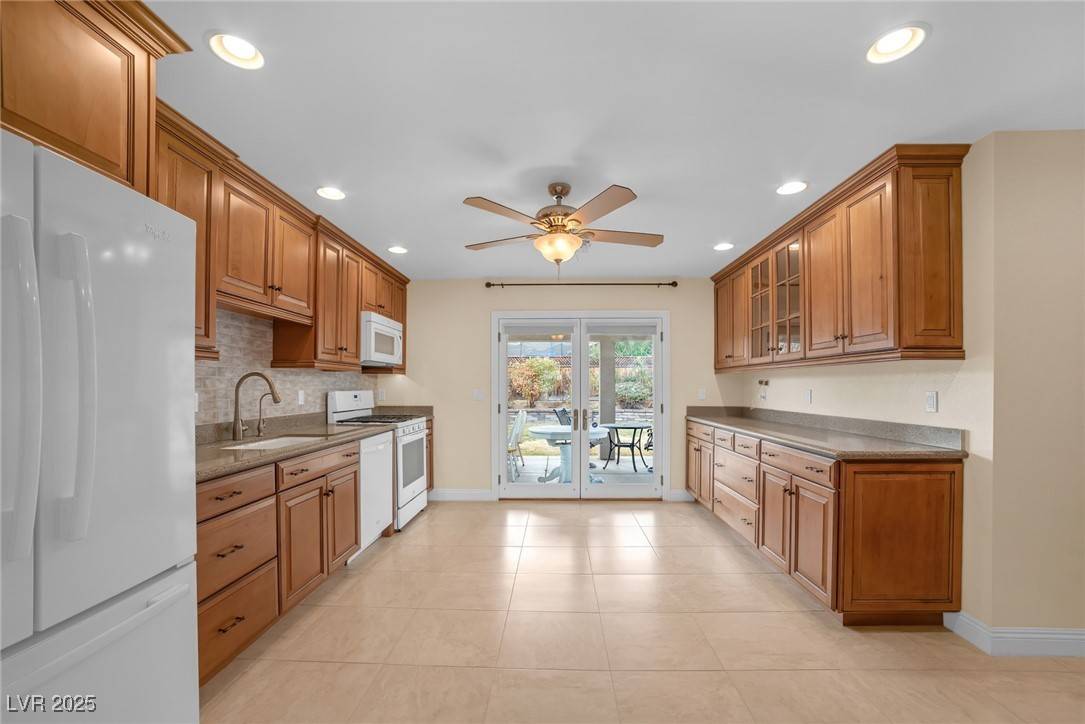 Henderson, NV 89015,250 Tonalea AVE