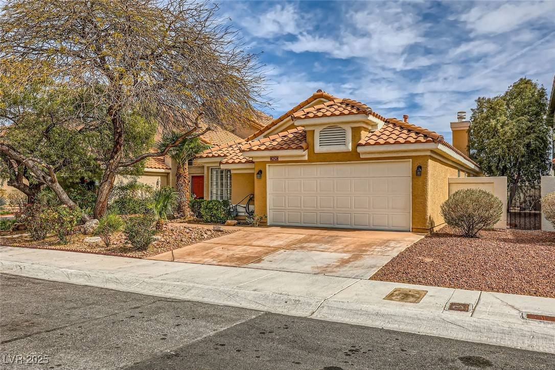 Las Vegas, NV 89117,1424 Desert Hills DR