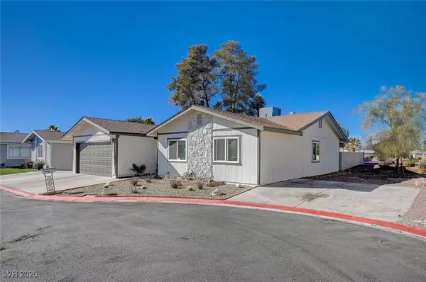 Las Vegas, NV 89122,4815 Palacio CT