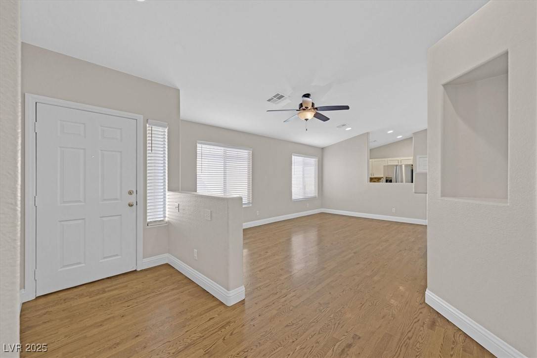 Henderson, NV 89015,456 Waterbrook DR
