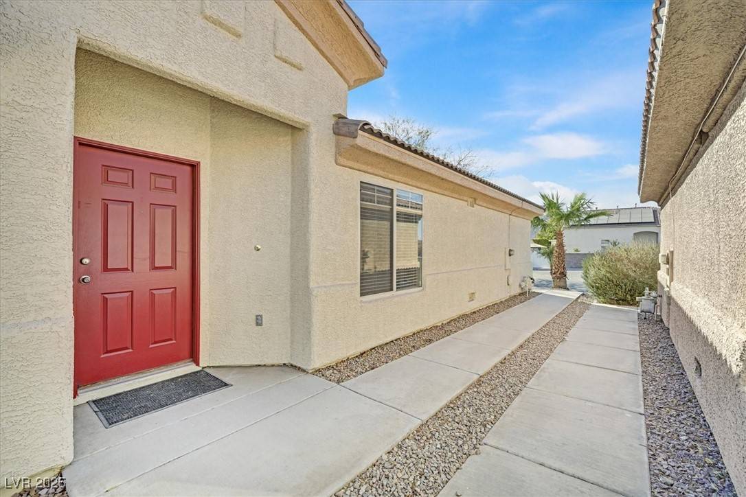 Henderson, NV 89015,456 Waterbrook DR