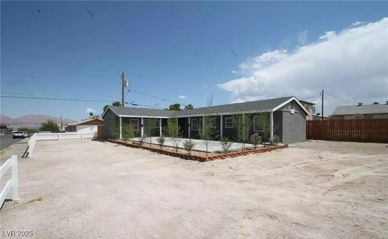 Las Vegas, NV 89101,640 N 9th ST