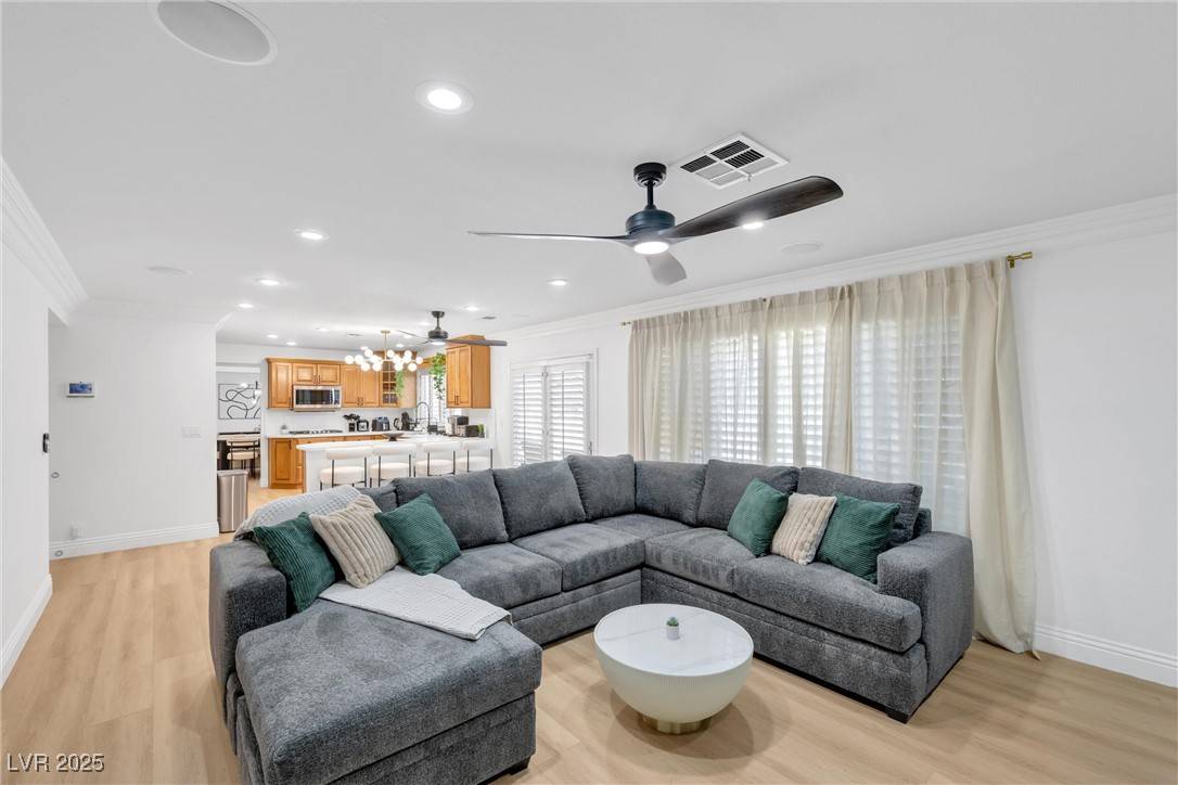 Las Vegas, NV 89117,2728 Monrovia DR