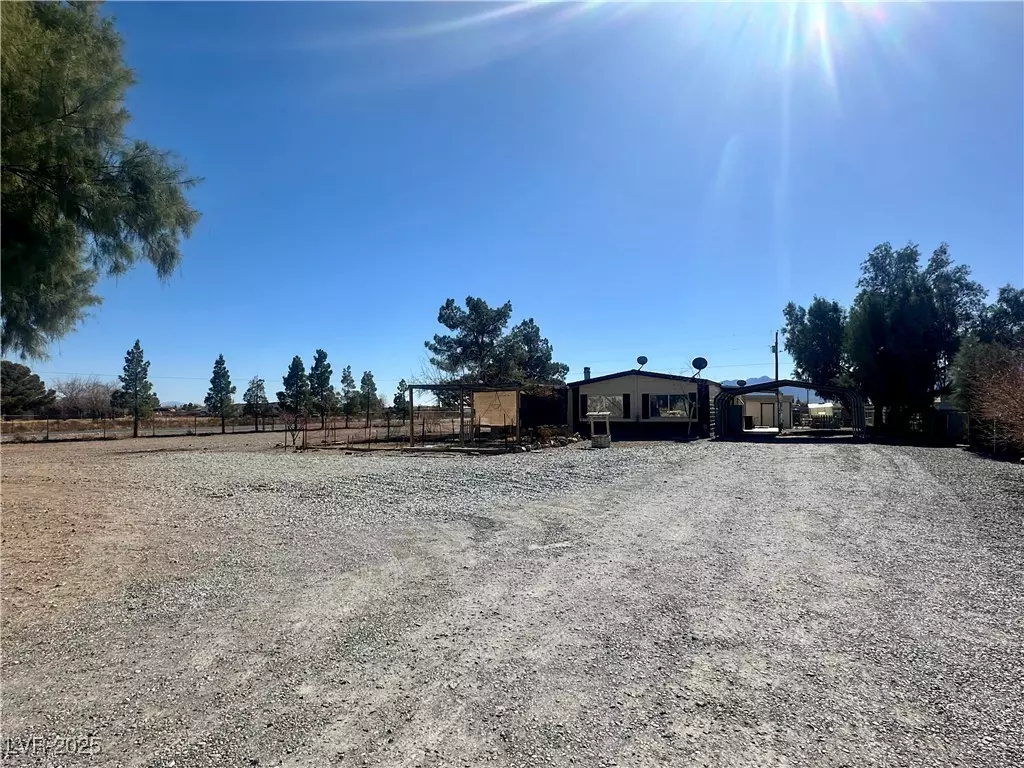 Pahrump, NV 89048,330 S Corbin ST