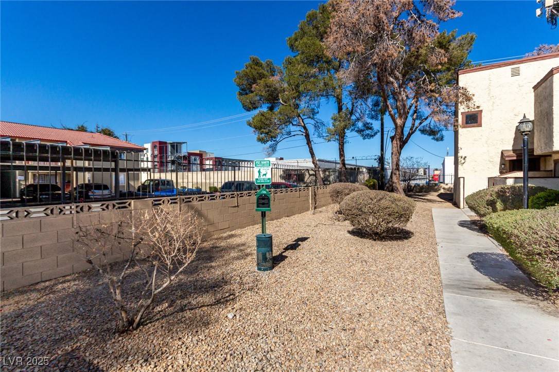 Las Vegas, NV 89119,5015 Spencer ST #C