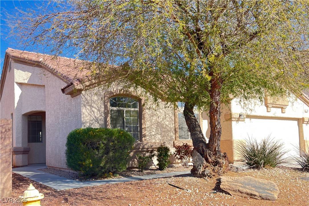 7515 Splashing Rock DR, Las Vegas, NV 89131