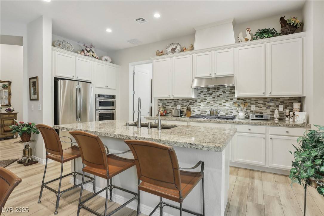 10057 Regency Canyon WAY, Las Vegas, NV 89148