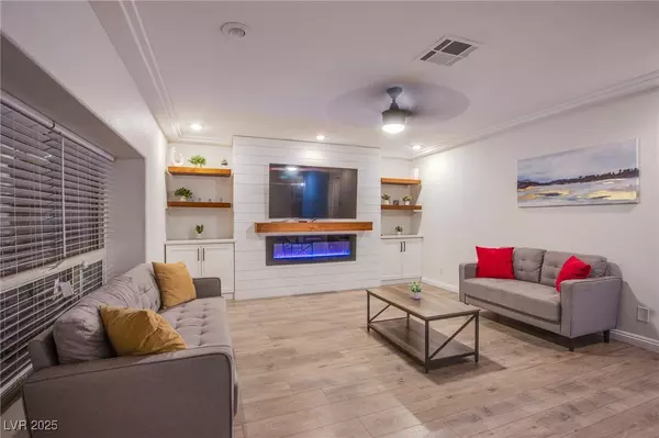 Las Vegas, NV 89107,413 Estella AVE