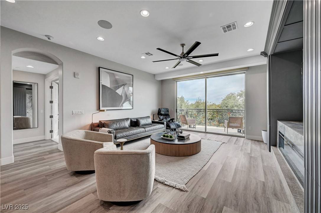 Las Vegas, NV 89145,9101 Alta DR #11
