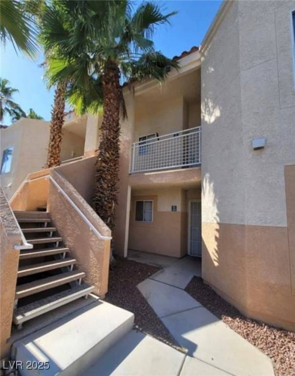Las Vegas, NV 89118,5000 Red Rock ST #202