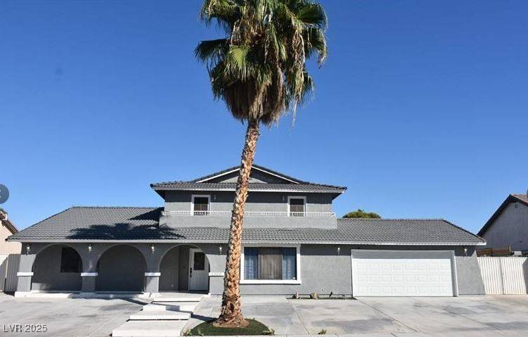 1300 Oak Tree LN, Las Vegas, NV 89108