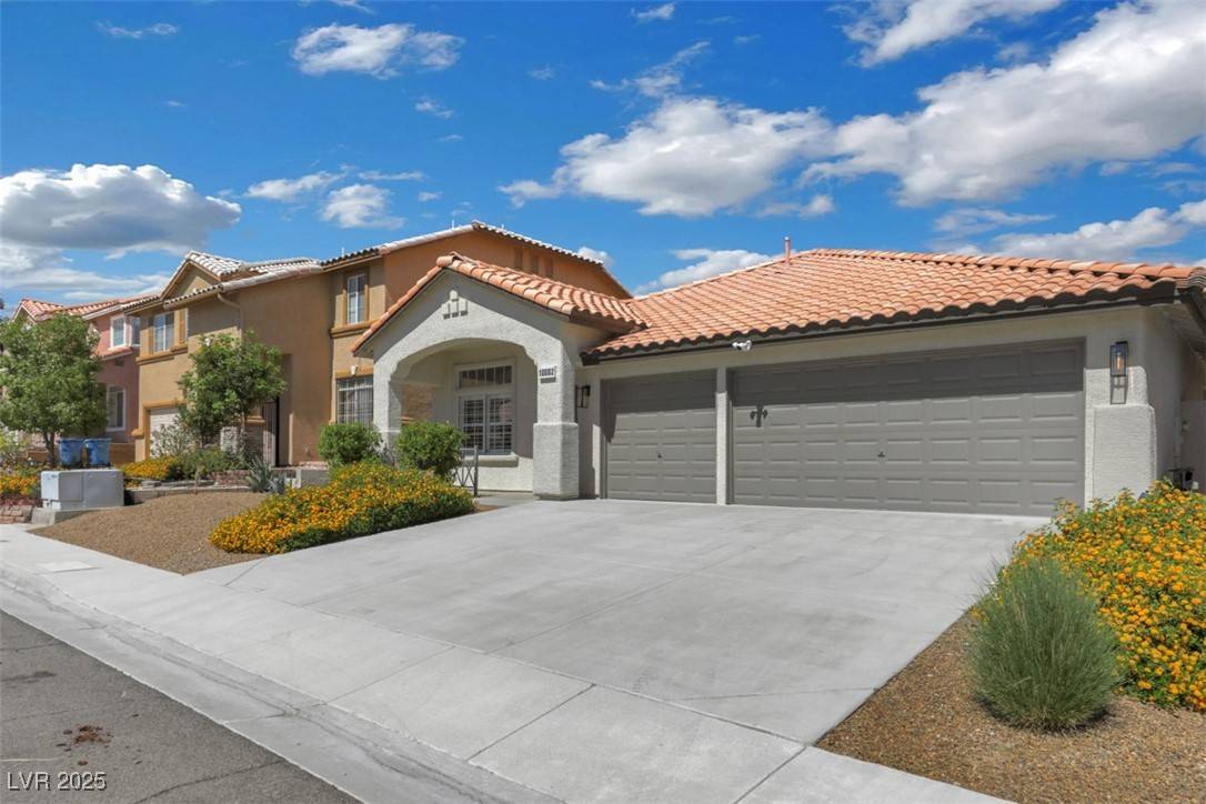 Las Vegas, NV 89117,10082 Prairie Dove AVE