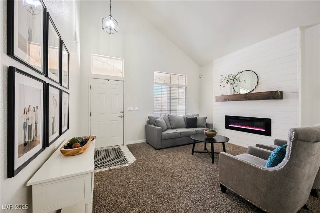 Las Vegas, NV 89123,841 Glitter Glen CT