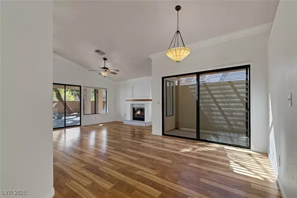 Las Vegas, NV 89149,5232 Crooked River CIR