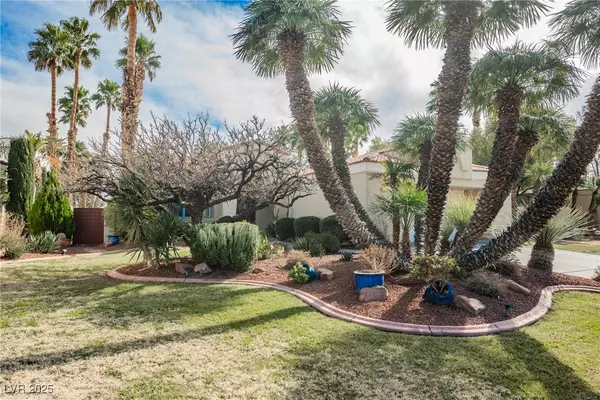 Las Vegas, NV 89149,5212 Painted Lakes WAY