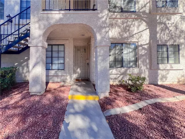 Las Vegas, NV 89103,4701 Nara Vista WAY #104