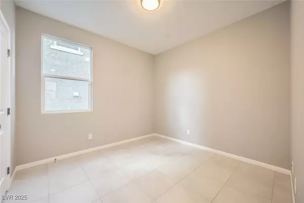 Las Vegas, NV 89166,5399 El Nevero ST