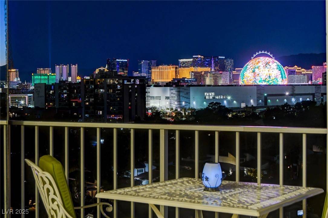3111 Bel Air DR #12C, Las Vegas, NV 89109