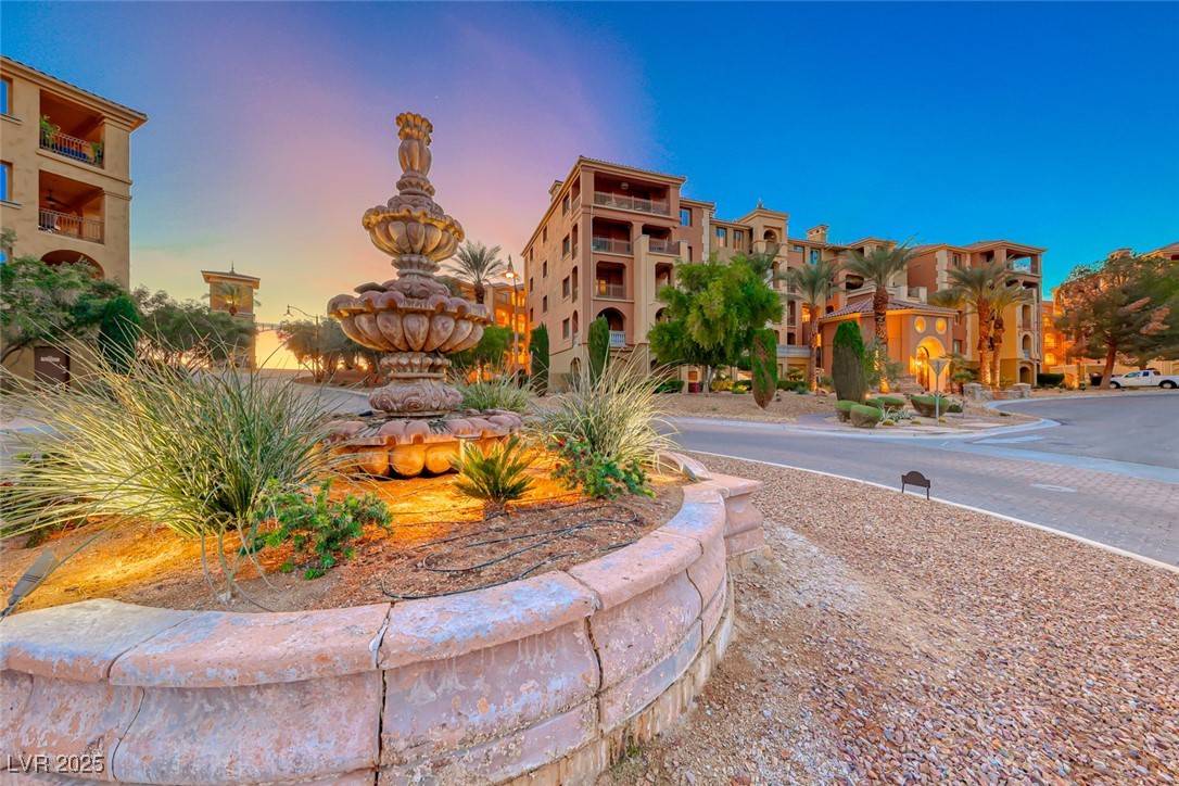 Henderson, NV 89011,20 Via Mantova #106