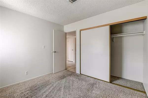 4442 Bunker CIR Las Vegas, NV 89121