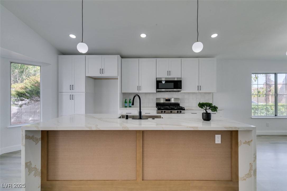 9808 Eagle Rock CT, Las Vegas, NV 89117