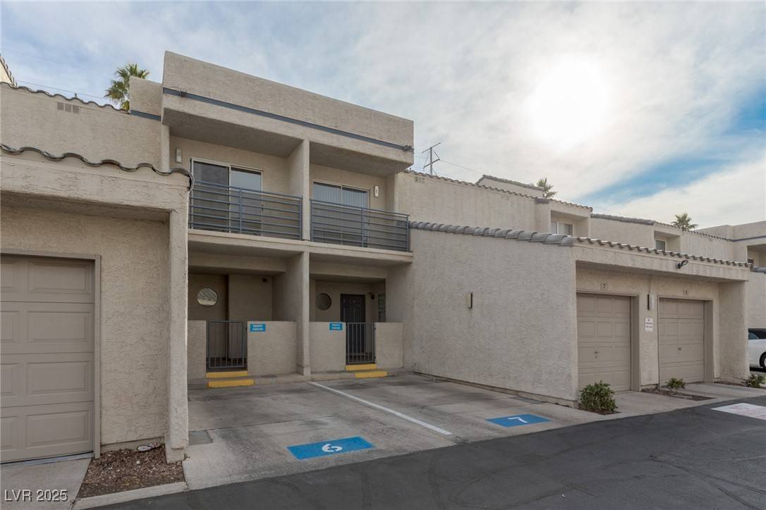 6250 W Flamingo RD #7, Las Vegas, NV 89103